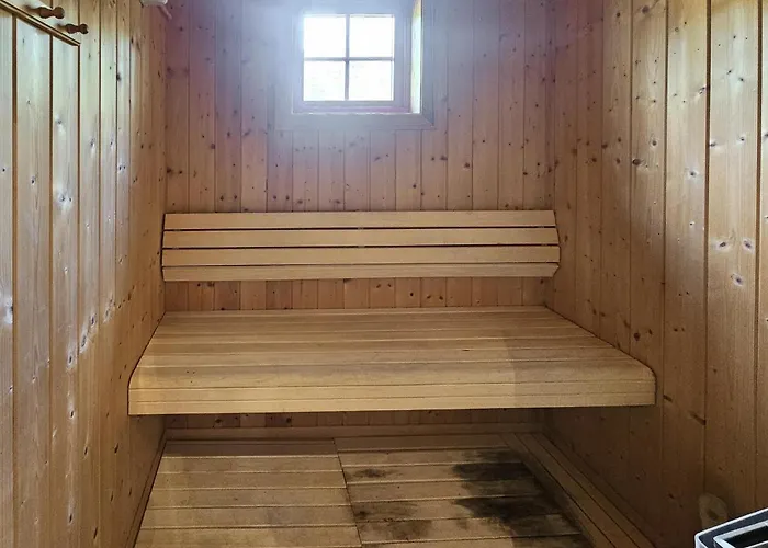 Ferienhaus Gorgeous In With Sauna *